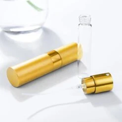 Scenty - Parfum Verstuiver Navulbaar - Mini Parfum Flesje - Reisflesje - Goud -Parfumwinkel 1200x1200 522