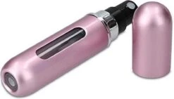 MaxedMore Navulbare Parfumverstuiver 5ml Rood/Licht Roze/ Oranje/Groen/ Blauw/ Grijs - 65 Keer Spraybare Parfum Verstuiver - Hervulbaar Tasverstuiver Voor Parfum - Meeneem Mini Geur Flesje Voor Op Reis - Lipstick Formaat Navulbaar Parfumflesje -Parfumwinkel 1200x686 2