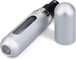 MaxedMore Navulbare Parfumverstuiver 5ml Rood/Licht Roze/ Oranje/Groen/ Blauw/ Grijs - 65 Keer Spraybare Parfum Verstuiver - Hervulbaar Tasverstuiver Voor Parfum - Meeneem Mini Geur Flesje Voor Op Reis - Lipstick Formaat Navulbaar Parfumflesje -Parfumwinkel 1200x928 3