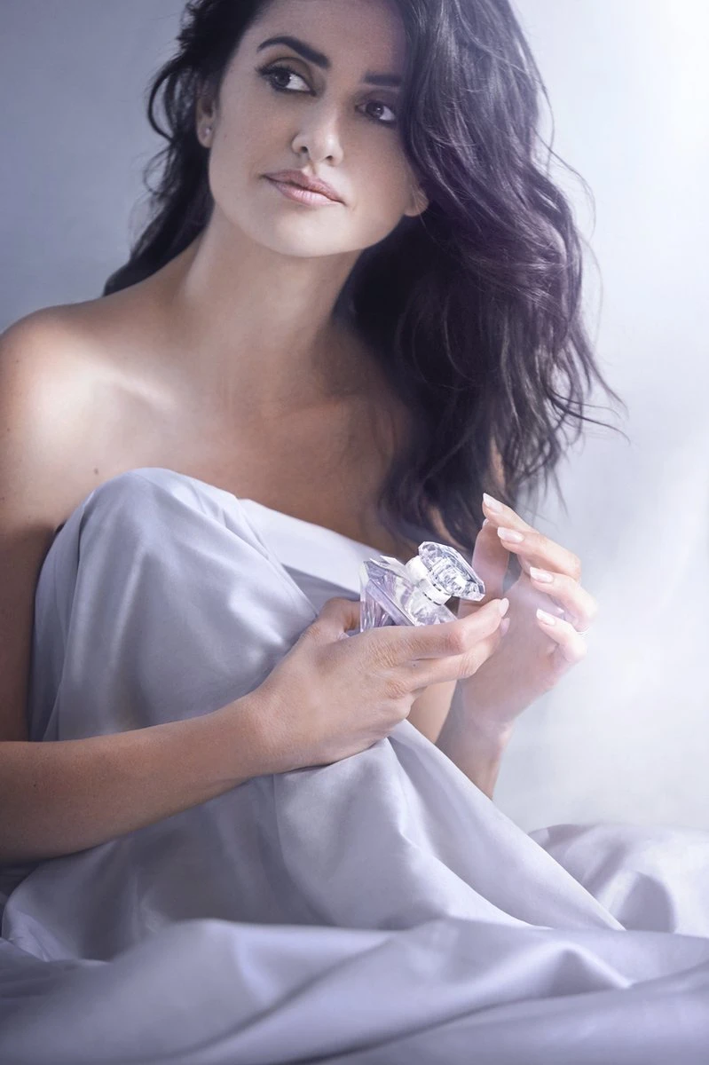 Lancôme Trésor Midnight Rose 50 Ml - Eau De Parfum - Damesparfum 7 Lancôme Trésor Midnight Rose 50 Ml - Eau De Parfum - Damesparfum - Afbeelding 7